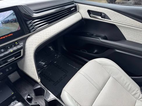 Used 2025 Toyota Camry XLE w/ Premium Plus Package FWD image 50