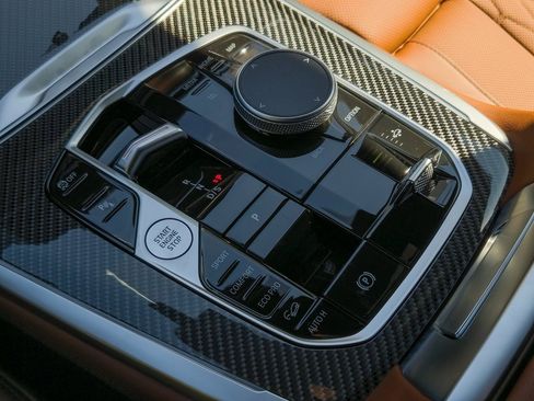 New 2026 BMW X7 M60i image 12