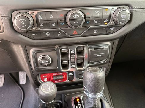 New 2026 Jeep Gladiator Mojave AWD/4WD image 15
