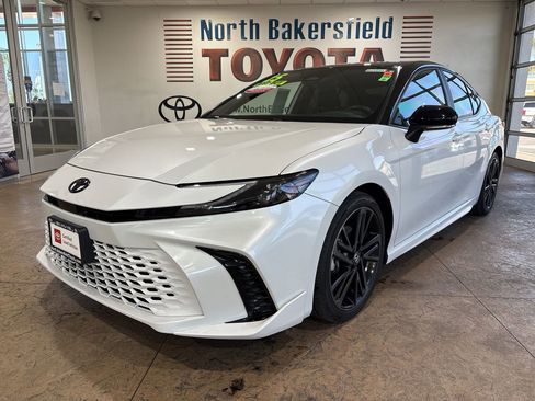 Used 2025 Toyota Camry XSE image 6