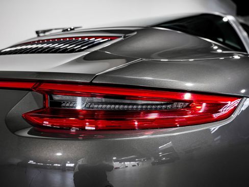Used 2017 Porsche 911 Targa 4S AWD/4WD image 36