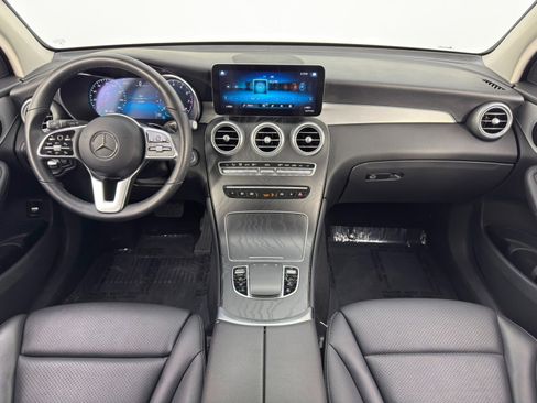 Used 2021 Mercedes-Benz GLC 300 image 11