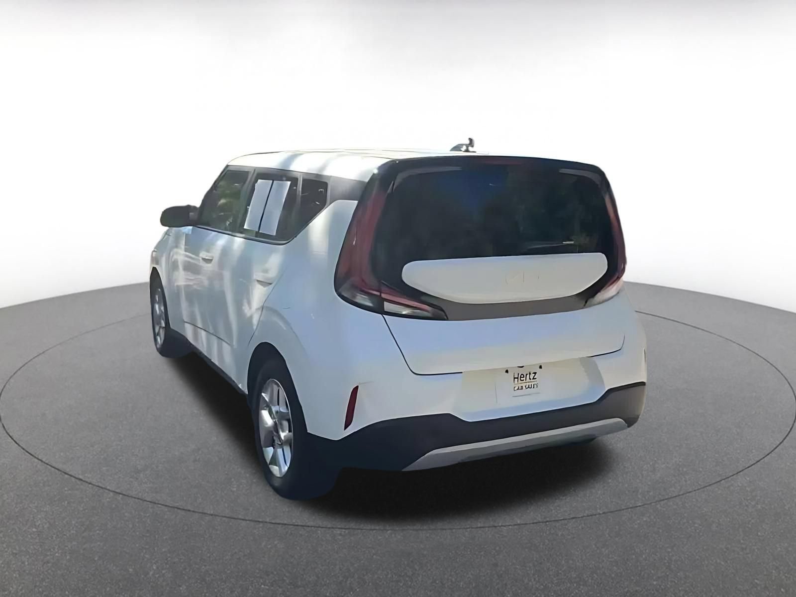 Used 2025 Kia Soul LX w/ LX Technology Package FWD image 10