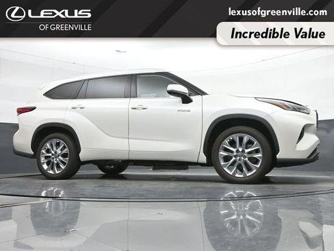 Used 2021 Toyota Highlander Limited FWD image 36