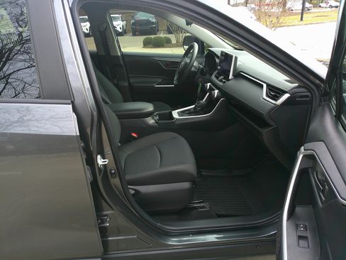 Used 2023 Toyota RAV4 LE image 37