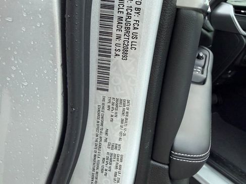 New 2026 Jeep Grand Cherokee Limited image 28