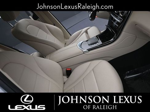 Used 2022 Mercedes-Benz GLC 300 4MATIC image 13