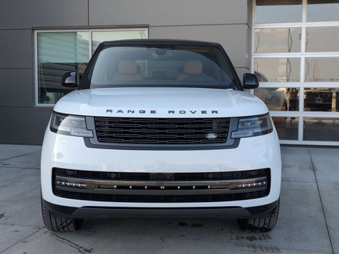 New 2026 Land Rover Range Rover SE image 2