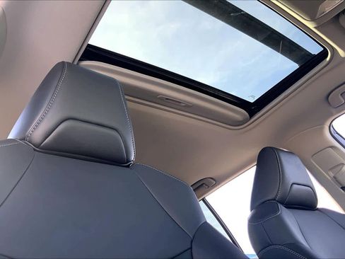 Used 2024 Toyota RAV4 XLE Premium image 26