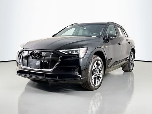 Certified 2023 Audi e-tron Premium w/ Convenience Plus Package image 3