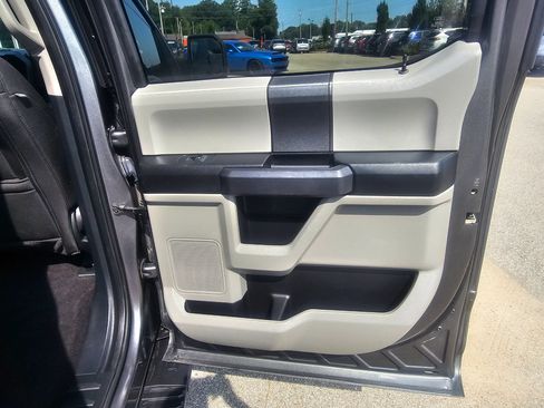 Used 2019 Ford F150 XL w/ Equipment Group 101A Mid AWD/4WD image 9
