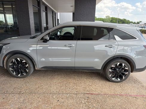 Used 2024 Kia Sorento SX FWD image 1