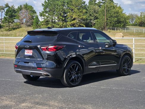 Used 2022 Chevrolet Blazer Premier w/ Enhanced Convenience Package image 3