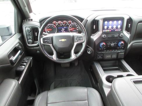 Certified 2022 Chevrolet Silverado 3500 LTZ w/ LTZ Convenience Package AWD/4WD image 8