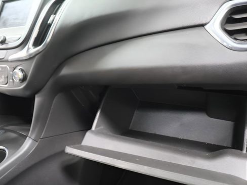 Used 2023 Chevrolet Equinox LT image 29