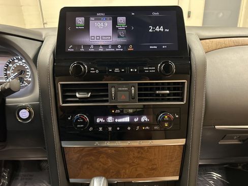 Used 2022 Nissan Armada SL w/ Captain's Chairs Package image 24
