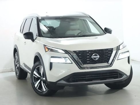 Used 2023 Nissan Rogue SL AWD/4WD image 2