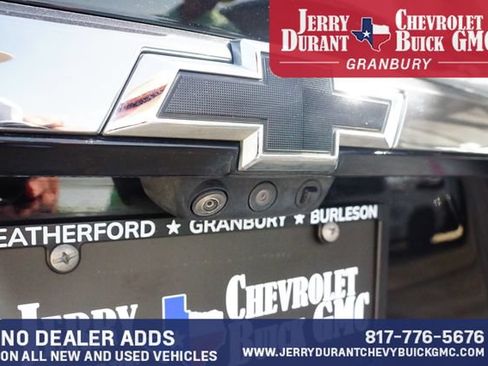 Used 2023 Chevrolet Traverse RS FWD image 24