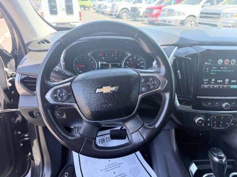 Used 2019 Chevrolet Traverse LT FWD image 9