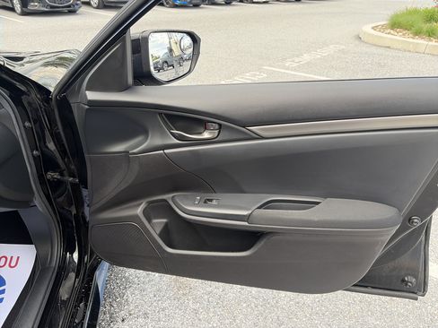 Used 2017 Honda Civic Sport image 16