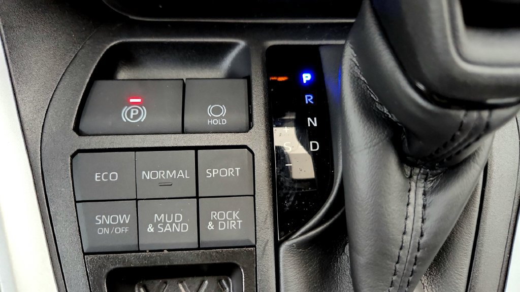 Used 2025 Toyota RAV4 XLE w/ Convenience Package AWD/4WD image 32