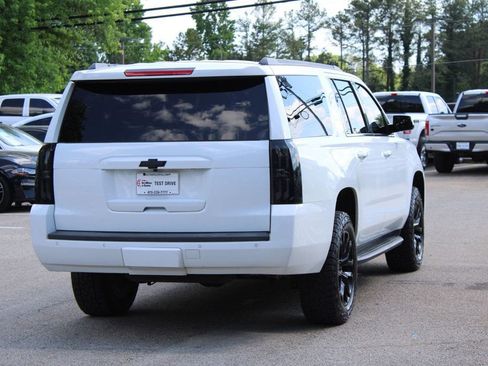 Used 2018 Chevrolet Suburban LT RWD image 8