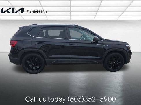 Used 2022 Volkswagen Taos SE AWD/4WD image 6