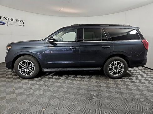 Certified 2025 Ford Expedition Active image 8