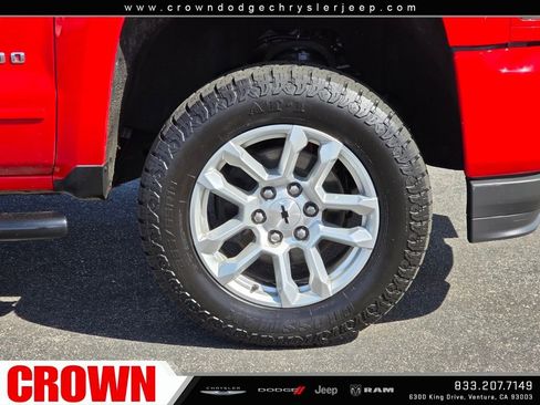 Used 2018 Chevrolet Silverado 1500 LT w/ All Star Edition image 9