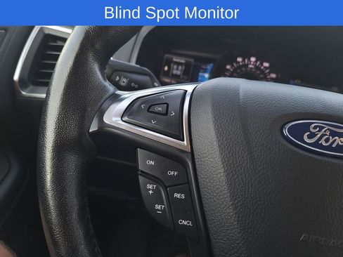 Used 2022 Ford Edge Titanium image 14