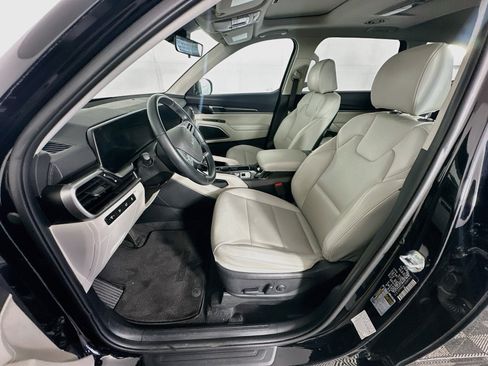 Used 2025 Kia Telluride S FWD image 13