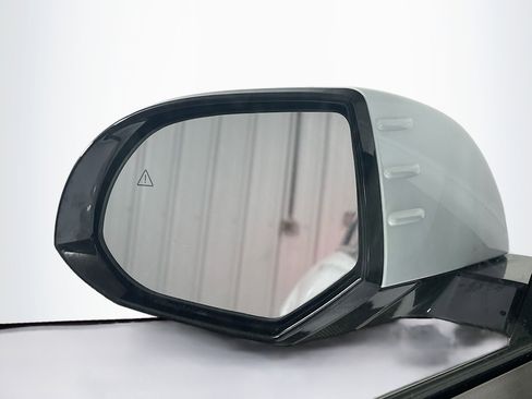 Used 2023 Hyundai Ioniq 6 Limited image 16