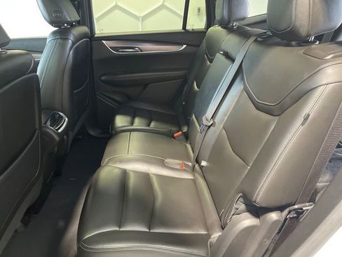 Used 2024 Cadillac XT6 Luxury FWD image 16