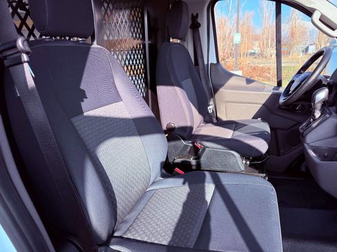 Used 2023 Ford Transit 250 Low Roof AWD w/ Exterior Upgrade Package image 19