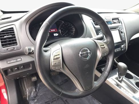 Used 2014 Nissan Altima 2.5 SV w/ Convenience Package FWD image 16