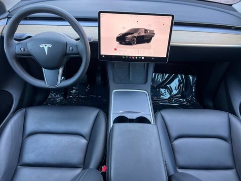 Used 2023 Tesla Model Y Long Range AWD/4WD image 13