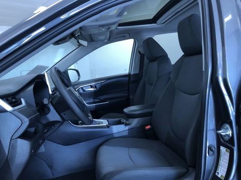 Certified 2025 Toyota RAV4 XLE w/ Convenience Package image 18