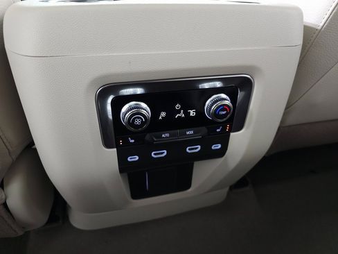 Used 2023 GMC Yukon Denali w/ Advanced Technology Package image 42