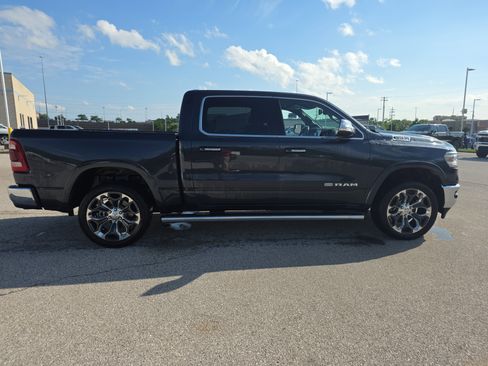 Used 2019 RAM 1500 Limited AWD/4WD image 3