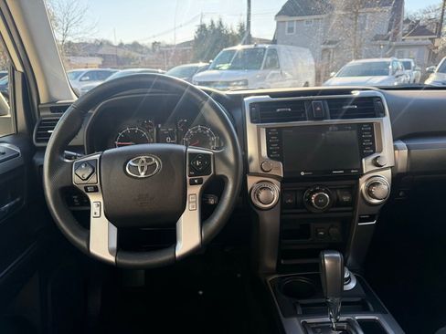 Used 2022 Toyota 4Runner Trail Special Edition AWD/4WD image 20