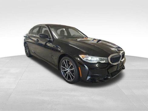 Used 2020 BMW 330i xDrive Sedan w/ Convenience Package image 4