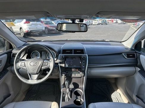 Used 2015 Toyota Camry XLE w/ Moonroof Package image 22