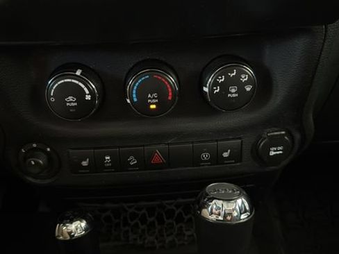 Used 2015 Jeep Wrangler Unlimited Sahara w/ Dual Top Group AWD/4WD image 12