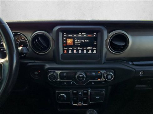Used 2018 Jeep Wrangler Unlimited Sport S AWD/4WD image 14
