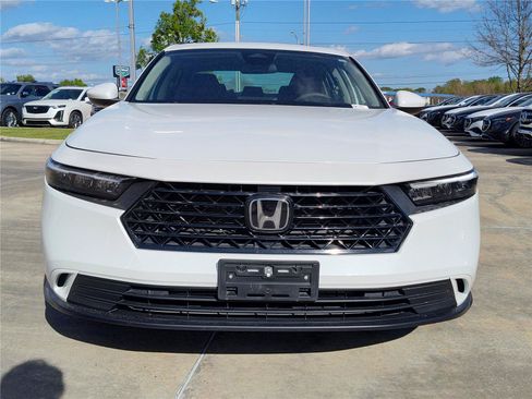 Used 2023 Honda Accord EX image 9