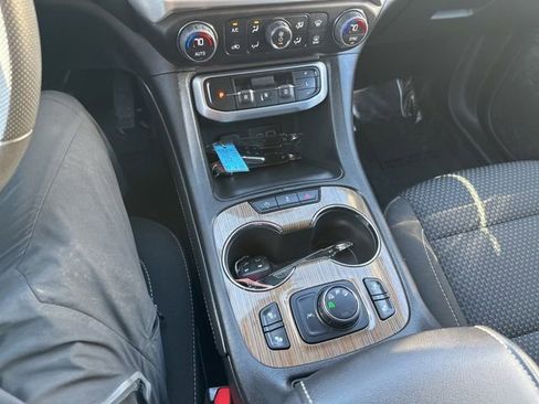 Used 2023 GMC Acadia SLE w/ Driver Convenience Package AWD/4WD image 26