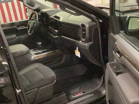 New 2025 Chevrolet Silverado 1500 LT image 19