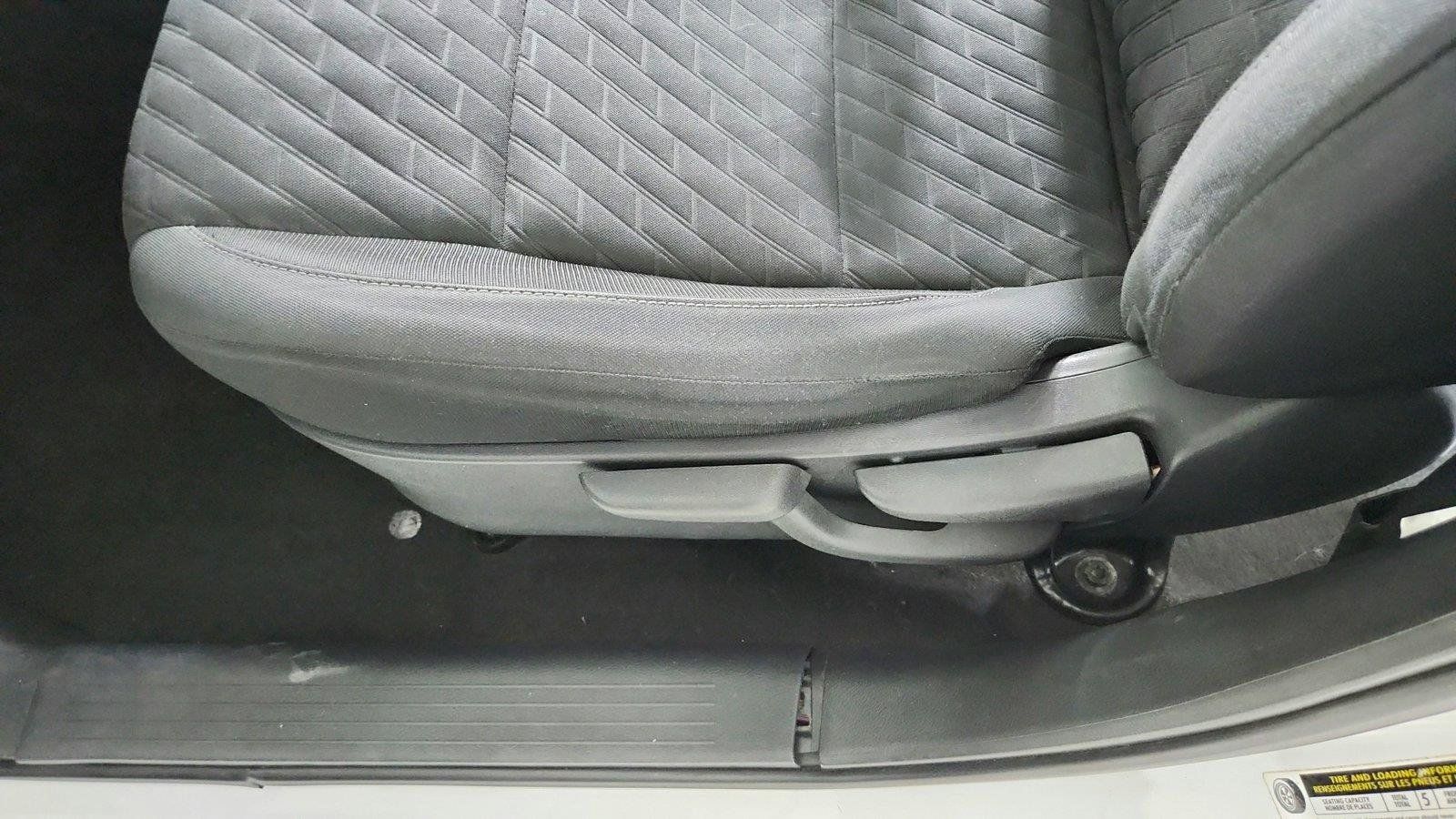 Used 2022 Nissan Kicks S FWD image 10