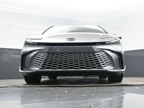 Used 2025 Toyota Camry XSE image 46