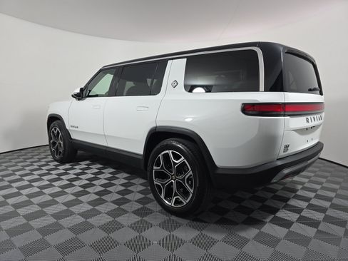Used 2025 Rivian R1S Adventure AWD/4WD image 3